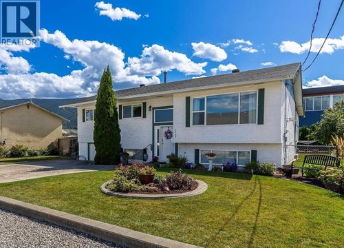 3735 Patten Cres, Armstrong, BC, V4Y0H9 | Card Image