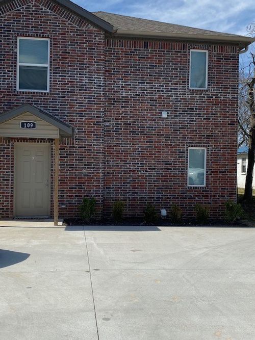 apt-a-109 2nd Ave Sw, Gravette, AR, 72736-6009 | Card Image