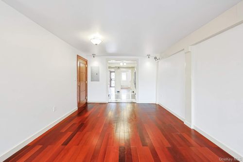 1-21 23rd St, Astoria, NY, 11105-3604 | Card Image