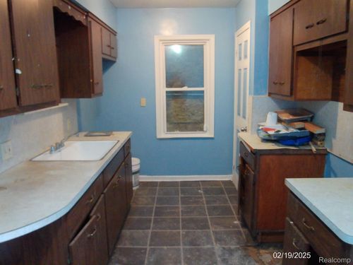 15675 Lappin St, Detroit, MI, 48205-2531 | Card Image