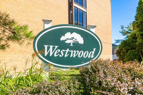 apt-c5-100 Kane St, West Hartford, CT, 06119-2115 | Card Image