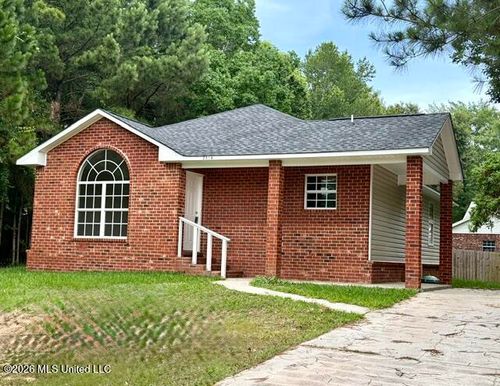 2516 Beachview Dr, Ocean Springs, MS, 39564-9579 | Card Image