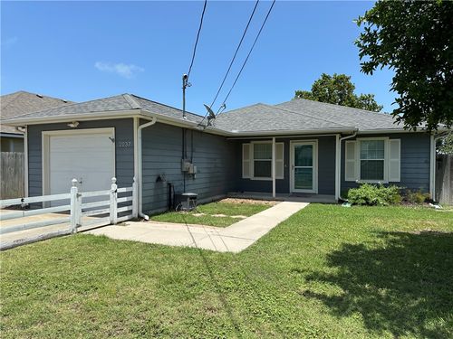 2037 Crestmont St, Corpus Christi, TX, 78418-5354 | Card Image