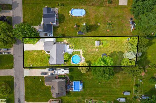 5385 Vista Belle Ct, East China, MI, 48054-4191 | Card Image