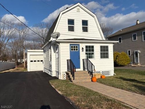 4 Whitehouse Ave, Whitehouse Station, NJ, 08889-3684 | Card Image