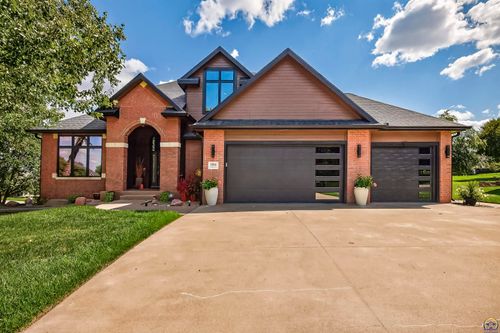 3914 Sw Barons Ln, Topeka, KS, 66610-3010 | Card Image