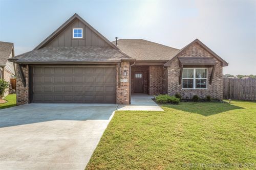 1513 E Atlanta St, Broken Arrow, OK, 74012-7177 | Card Image