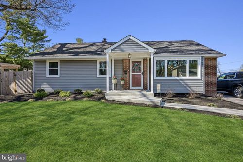 904 Geneva Ave, DELRAN, NJ, 08075-1212 | Card Image