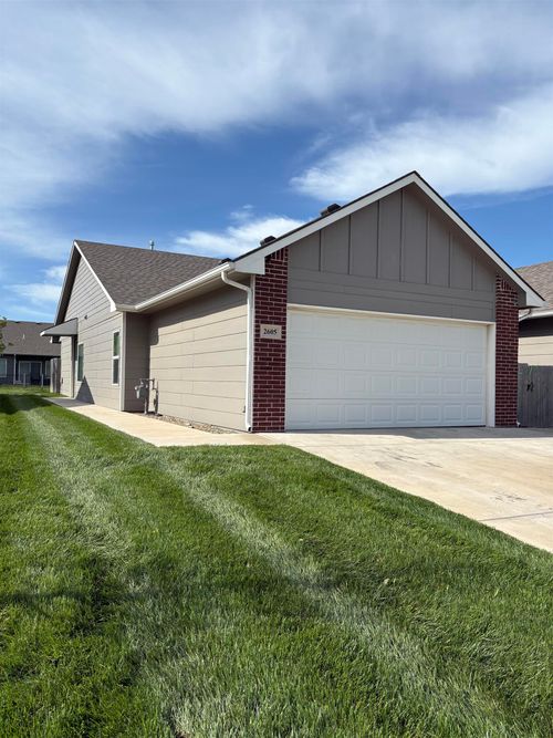 2605 W 55th St N, Wichita, KS, 67204-5458 | Card Image