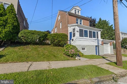 313 W 5th Ave, CONSHOHOCKEN, PA, 19428-1612 | Card Image
