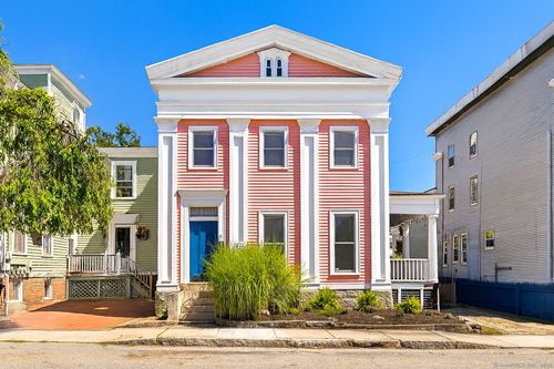 41 Tilley St, New London, CT, 06320-6026 | Card Image