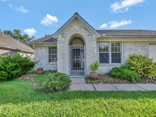 15830 Cambridge View Drive, Friendswood, TX, 77546 | Card Image