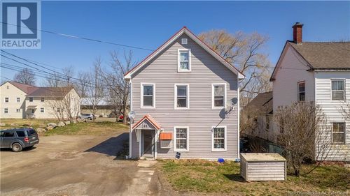 25 Pleasant St, St. Stephen, NB, E3L1A3 | Card Image