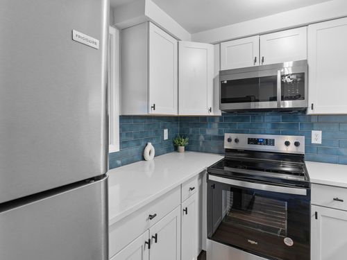 k1-2337 Hardesty Ct, Columbus, OH, 43204-5807 | Card Image
