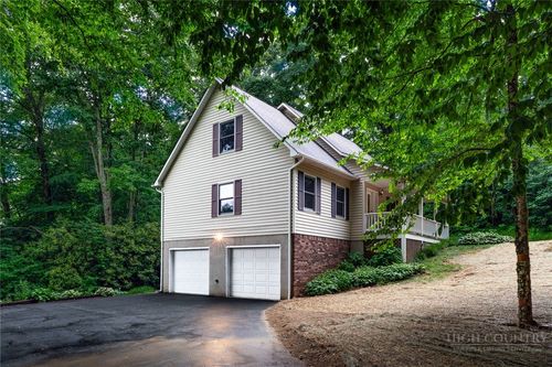 1012 Northridge Dr, Boone, NC, 28607-5187 | Card Image