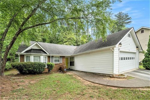 5936 Old Wellborn Trce, Lithonia, GA, 30058-8312 | Card Image