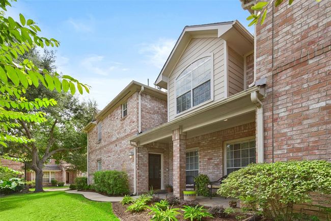 1110 Enclave Sq W, Townhouse with 3 bedrooms, 3 bathrooms and 2 parking in Houston TX | Image 5