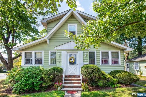 2 Otsego Rd, Verona, NJ, 07044-2513 | Card Image