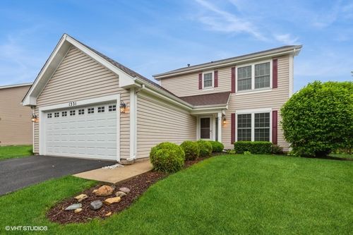 1331 Parkside Dr, Bolingbrook, IL, 60490-3156 | Card Image