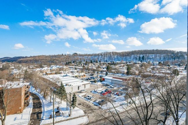 522 - 350 Quigley Rd, Condo with 3 bedrooms, 1 bathrooms and null parking in Hamilton ON | Image 27