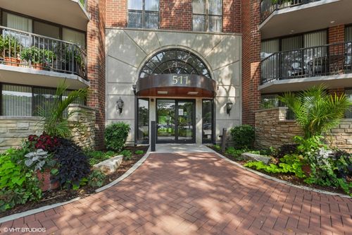 unit-108-511 Aurora Ave, Naperville, IL, 60540-6289 | Card Image