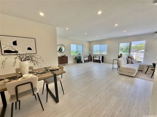 99-720 Puluniu Loop, Aiea, HI, 96701-3590 | Card Image