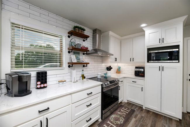 220 Hidden Meadow Trl, House other with 3 bedrooms, 2 bathrooms and null parking in Leonard TX | Image 11