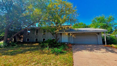 2937 Chippewa Ave, Maplewood, MN, 55109-1556 | Card Image