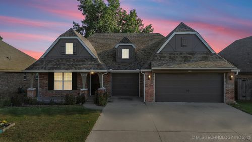 3706 106th St, Jenks, OK, 74037-1627 | Card Image