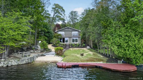 378 Lake Shore Rd, Putnam Valley, NY, 10579-1314 | Card Image