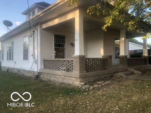 401 Main St, Westport, IN, 47283-9610 | Card Image