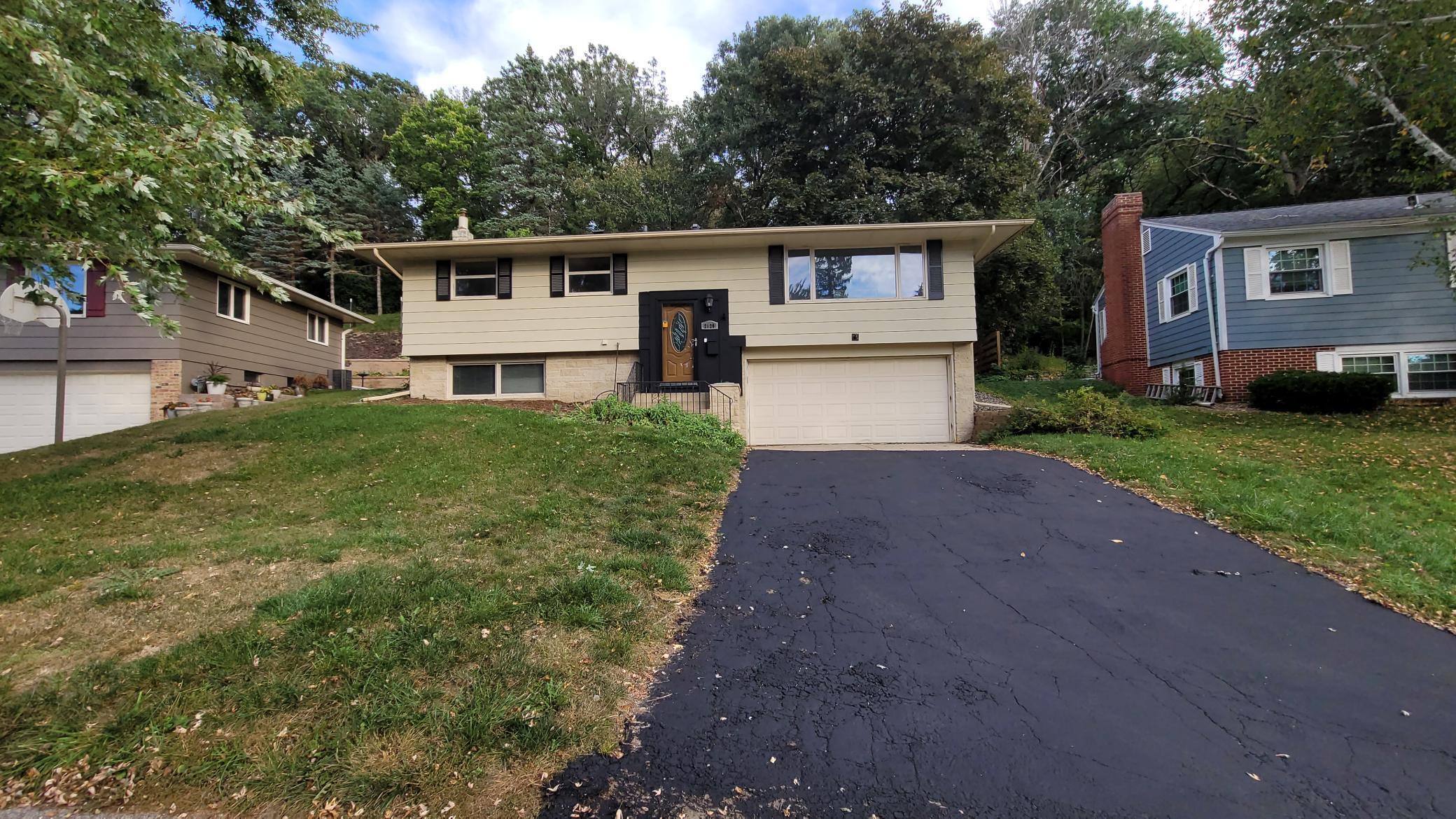 11th Ave, Rochester, MN 55901