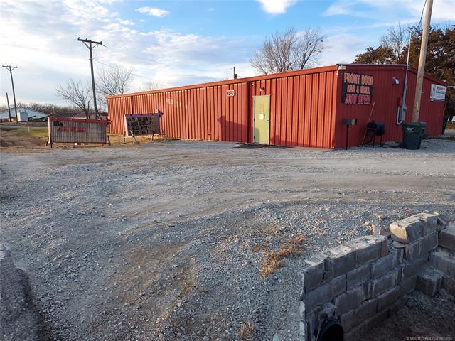 292 E 4Th Ave, Welch, OK 74369