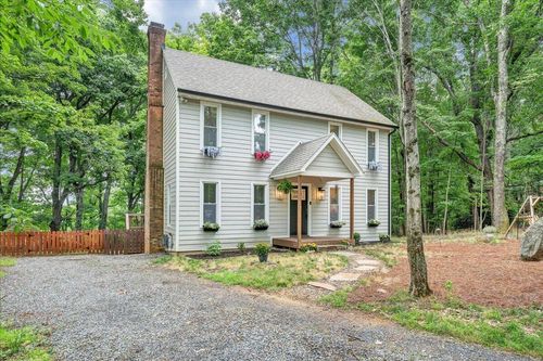 20 Ledges Cir, Hardy, VA, 24101-3300 | Card Image