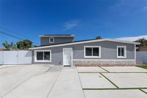 3811 Sw 47th Ave, West Park, FL, 33023-5558 | Card Image