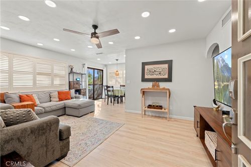 unit-1101-18122 Sundowner Way, Canyon Country, CA, 91387-4388 | Card Image