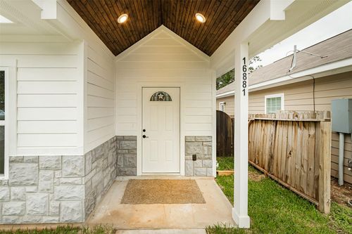 16881 Glenheath, Montgomery, TX, 77316-6714 | Card Image