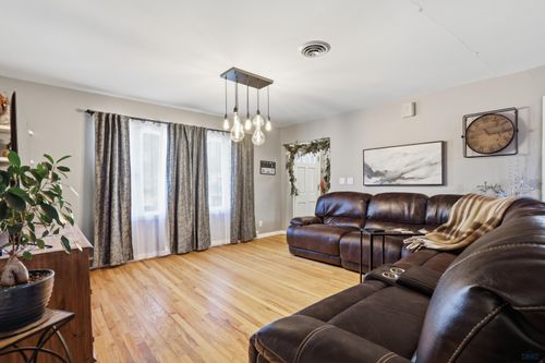 1204 9th St, Rapid City, SD, 57701-3504 | Card Image