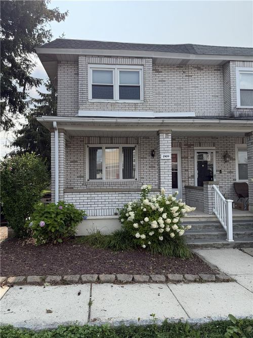 1909 7th St, Bethlehem, PA, 18020-5709 | Card Image