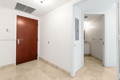n3d-9595 Collins Ave, Surfside, FL, 33154-2618 | Card Image