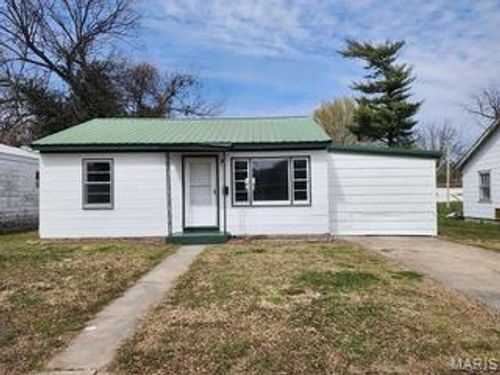 318 E Gladys St, Sikeston, MO, 63801-3014 | Card Image