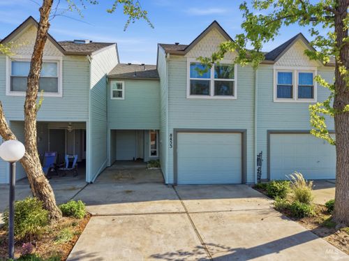 8453 W Cascade Ln, Boise, ID, 83704-8312 | Card Image