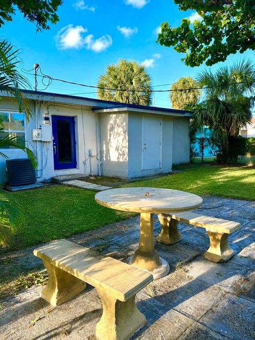 a-849 W 2nd St, Riviera Beach, FL, 33404-7621 | Card Image