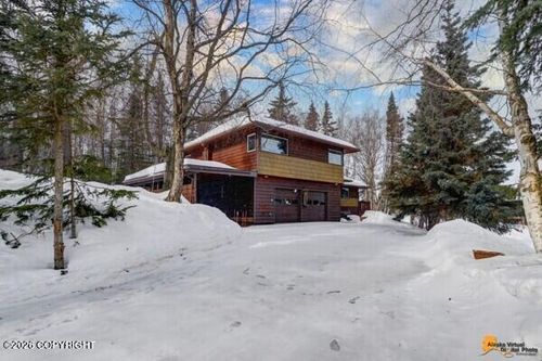 3340 Lakeside Dr, Anchorage, AK, 99515-2207 | Card Image