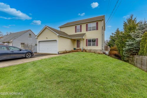 215 Birch St, Hamilton, NJ, 08610-1632 | Card Image