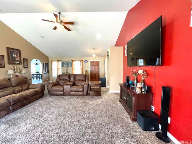 689 Castle Way, House other with 3 bedrooms, 2 bathrooms and 2 parking in Winnemucca NV | Image 6