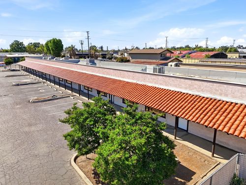 724 N Ben Maddox Way, Visalia, CA, 93292 | Card Image