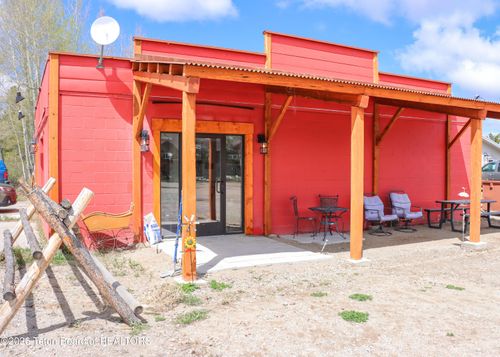 423B W Pine St, Pinedale, WY, 82941 | Card Image