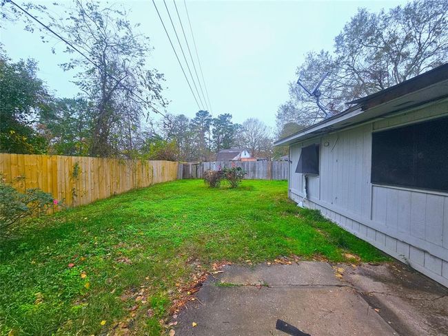 6402 Barrygate Dr, House other with 3 bedrooms, 2 bathrooms and 2 parking in Spring TX | Image 10