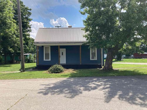 122 W Elm St, Oakland City, IN, 47660-1706 | Card Image